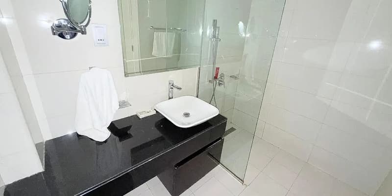 Sophisticated studio apartment for sale in Damac Majestine image 4