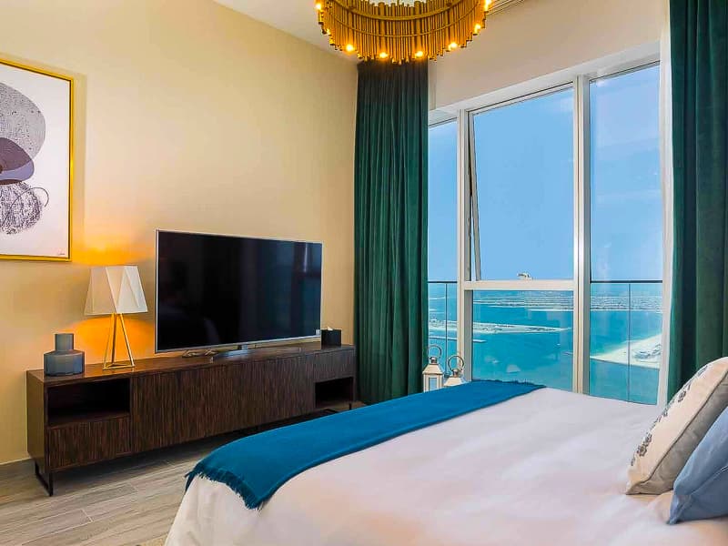 ELEVATED 1 BEDROOM APARTMENT image 3