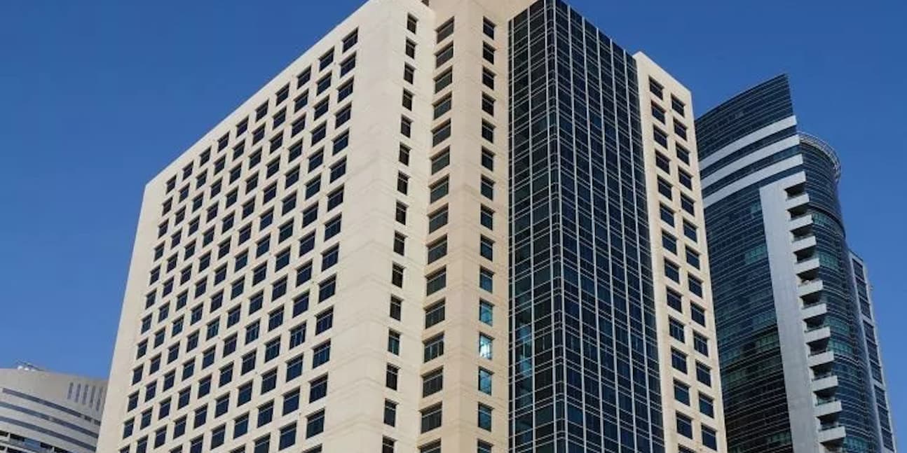 Grosvenor-Business-Tower-4.jpg-2