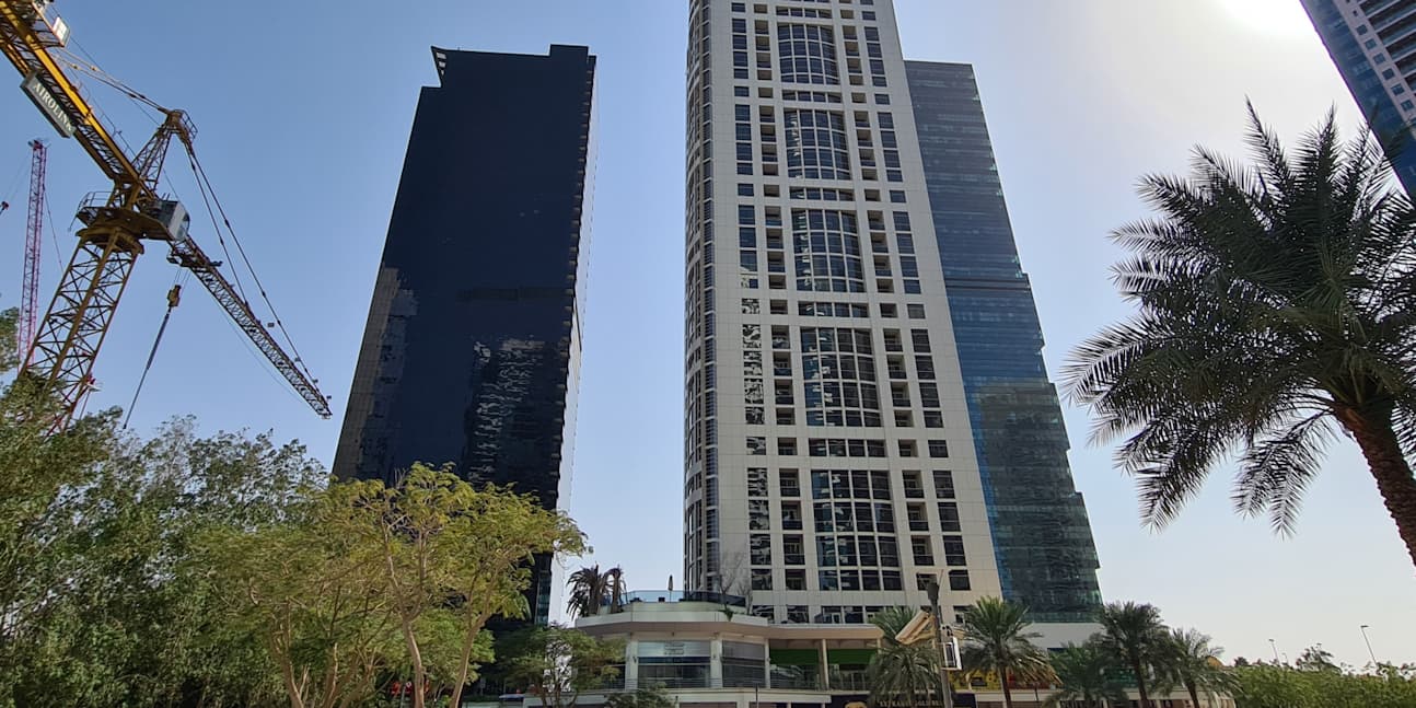 jlt-cluster-y_tMGyG_xl (1)-3